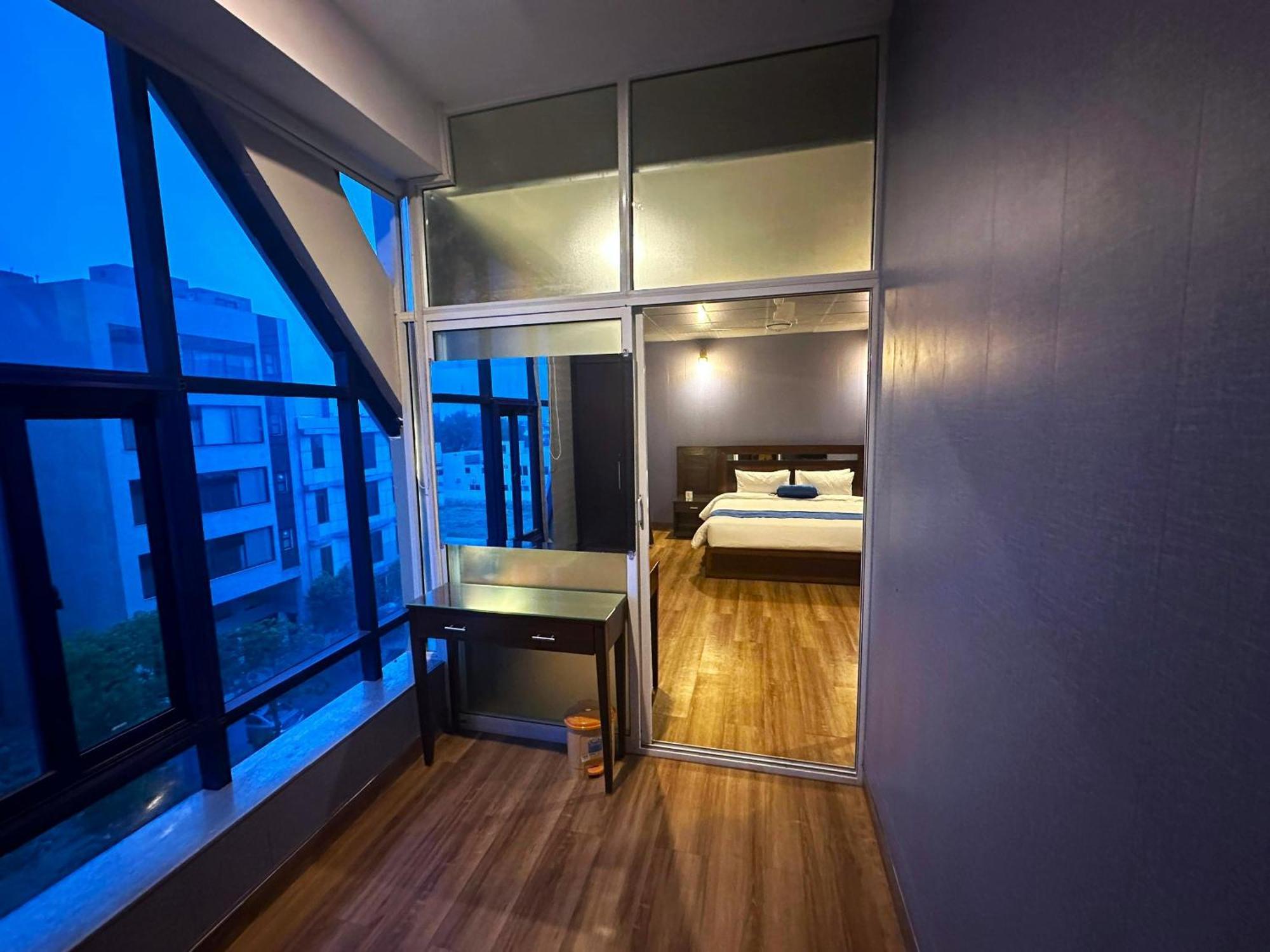 Luxury Apartment In Dha Phase 8, Near Allama Iqbal International Airport Lahore Exterior photo